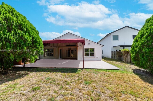 Building Photo - 4470 SW 153rd Ave
