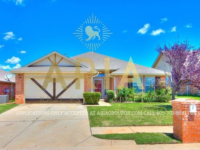 Primary Photo - BEAUTIFUL 3 BED/2 BATH HOME IN ROYAL OAKS!...
