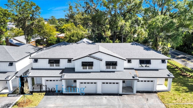 Building Photo - 39 SE 15th Terrace