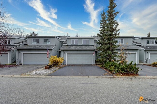 Building Photo - East Anchorage Condo with Fenced in Yard, ...