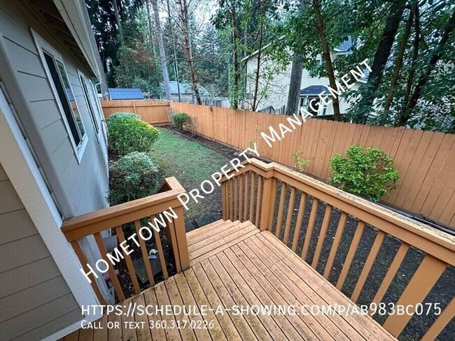 Building Photo - 9420 Fairhill Dr NE