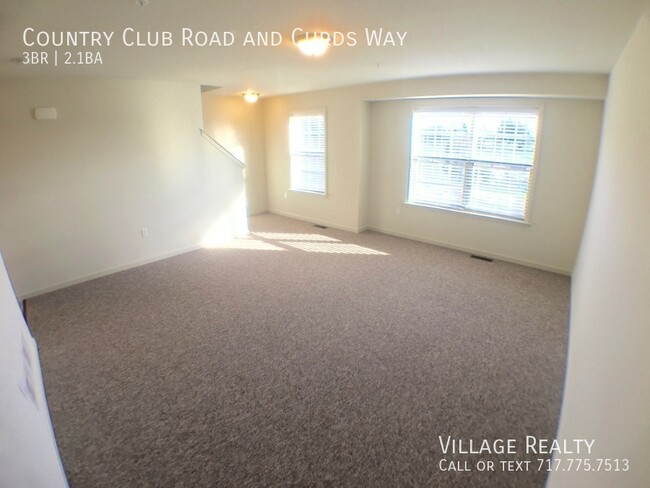 Building Photo - Available mid-January! Spacious 3 bed, 2.5...