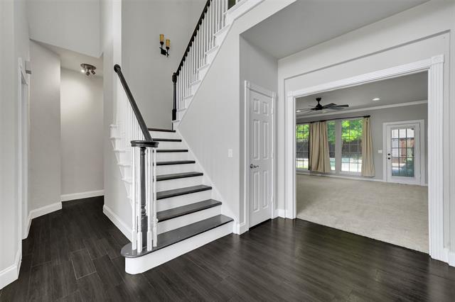 Building Photo - 2117 Argyle Dr