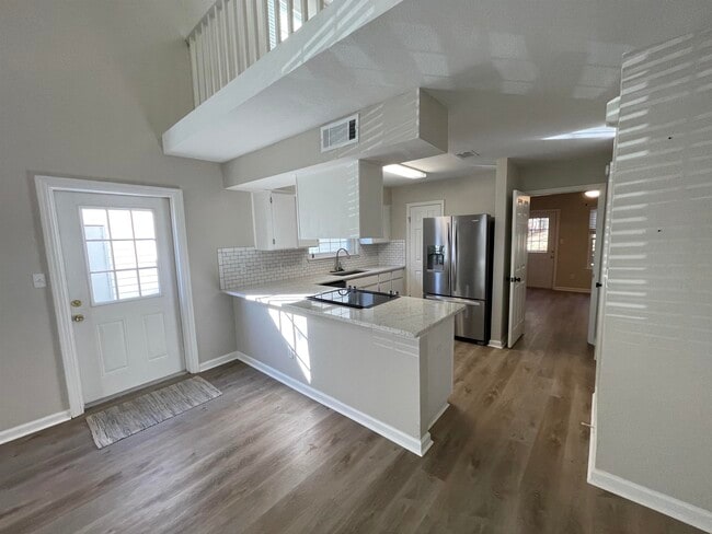 Building Photo - 3031 Royal Palm Way