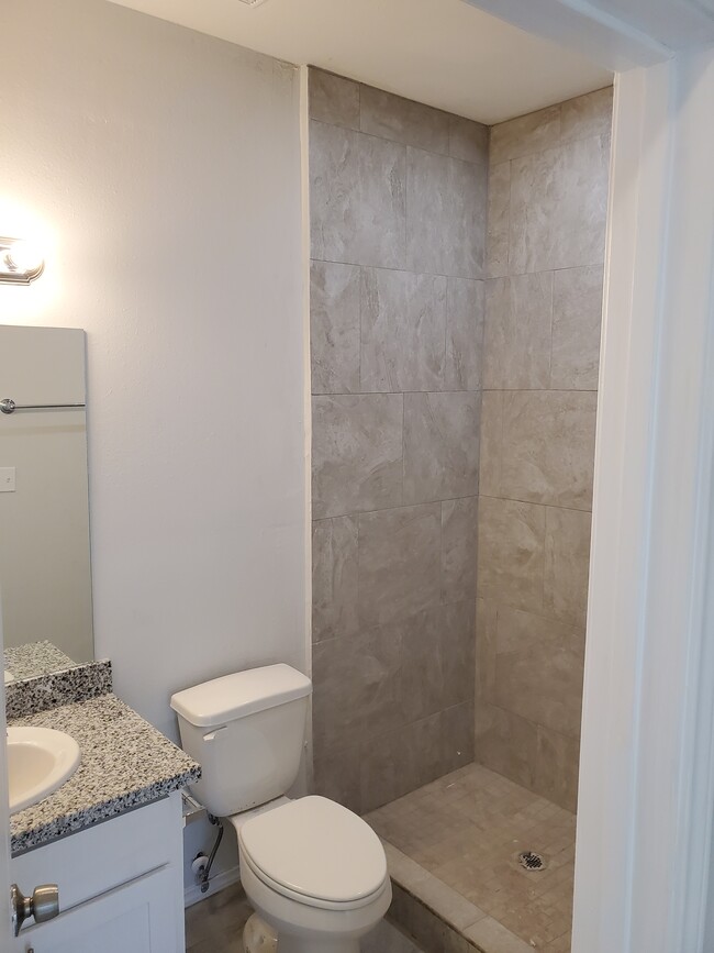 Building Photo - 34 San Martin Dr