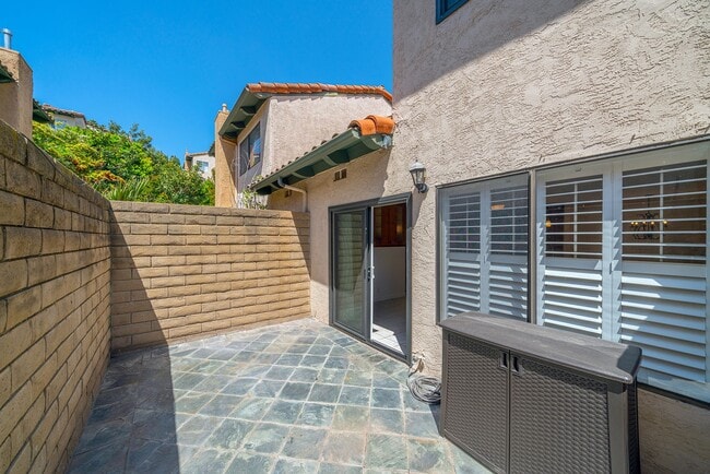 Building Photo - 28513 Vista Tierra
