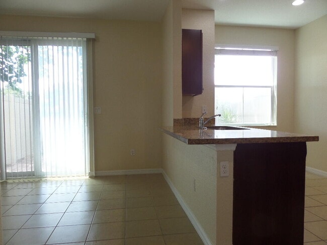 Building Photo - 322 Lake Monterey Cir