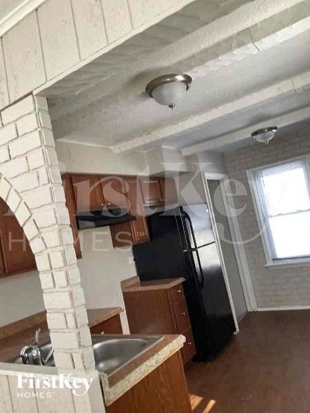 Building Photo - 16865 Bulger Ave