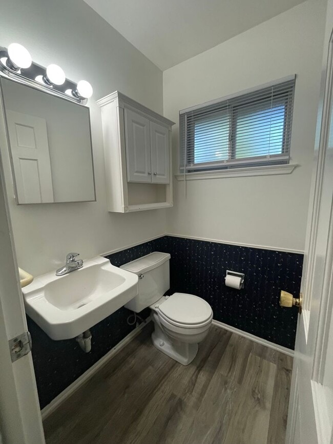 Building Photo - Spacious Four Bedroom Home Available Summer of 2026!