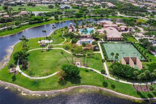 Building Photo - 8215 NW 125th Ln