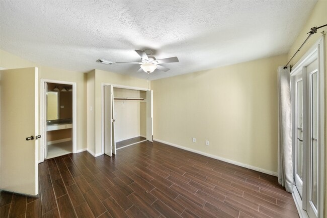 Building Photo - 16170 Golden Sands Dr