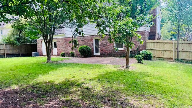 Building Photo - 1834 Brierbrook Rd