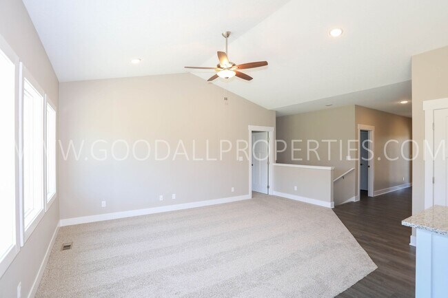 Building Photo - 4 Bedroom Ranch Home in Clive. Over 2000 sq feet of finished living area!