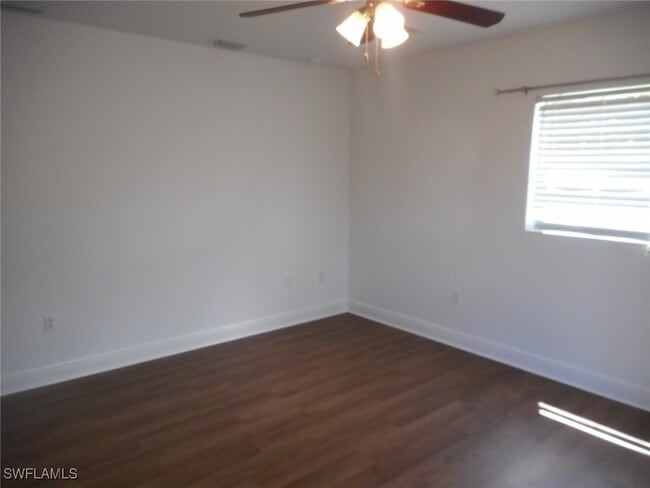 Building Photo - 2254 Chandler Ave