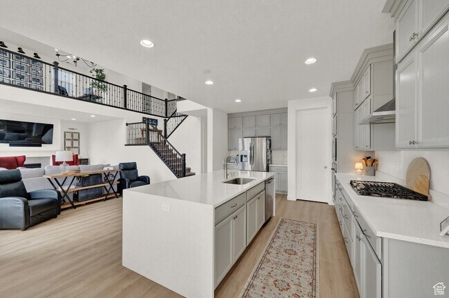 Building Photo - 15162 S Cantle Dr