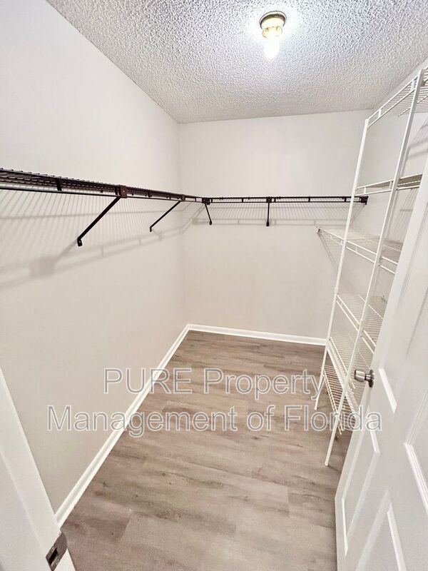 Building Photo - 3135 SW 97th St