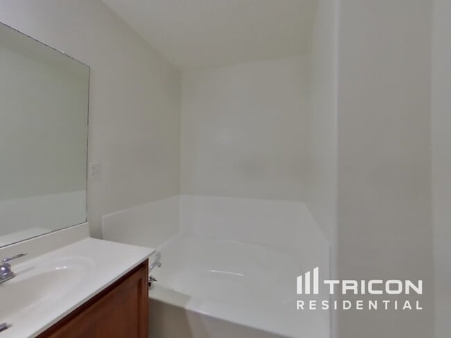 Building Photo - 10311 Nacimiento St NW