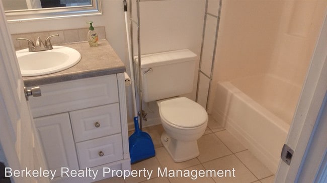 Building Photo - Studio, 1 bath House - 129 Hampton Club Drive