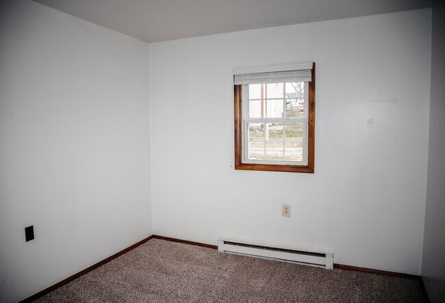 Building Photo - 45 E Willow St