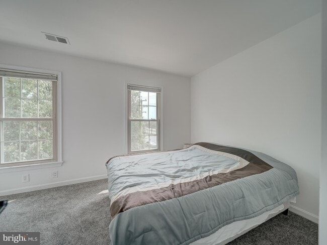 Building Photo - 3022 Kings Village Rd