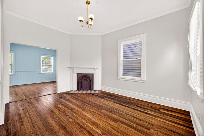 Building Photo - Renovated Historic Home