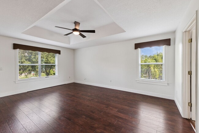 Building Photo - 4920 Hook Hollow Cir