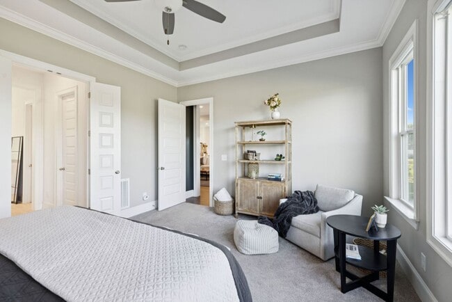 Building Photo - Luxurious living space *Fully furnished and impeccably designed*