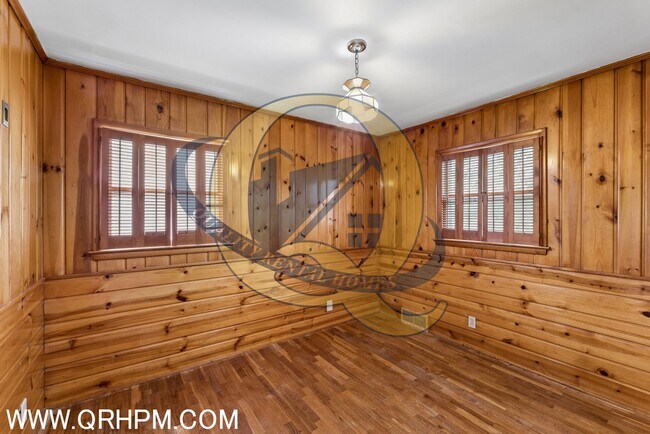 Building Photo - Available Now!!! 4 Bed, 2.5 Bath!!