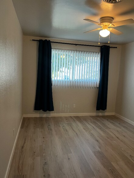 Building Photo - 1380 Vernon Ave