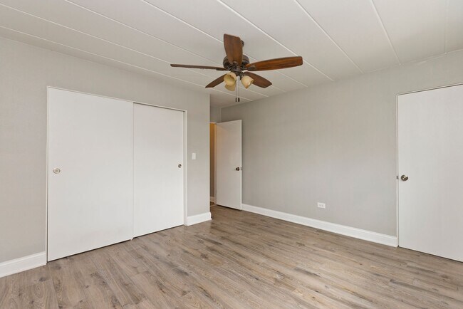 Building Photo - Newly Renovated 1 Bedroom Corner Unit