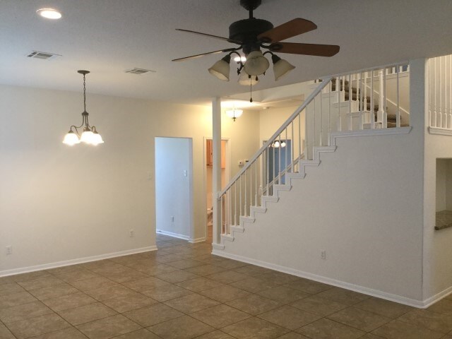 Building Photo - 10917 Spruce Dr N