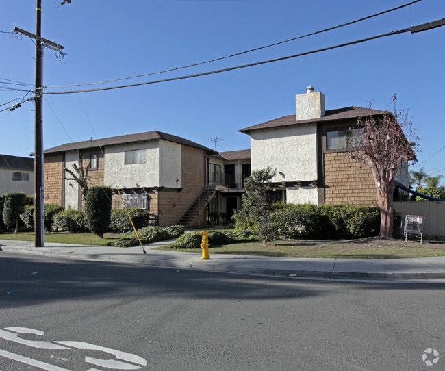 Primary Photo - 13751 Cherry St
