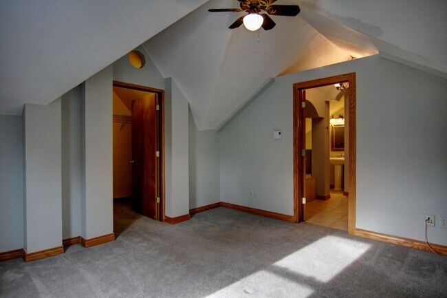 Premier Suite - 5427 Xerxes Ave S
