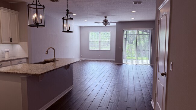 Building Photo - 2809 Econ Landing Blvd