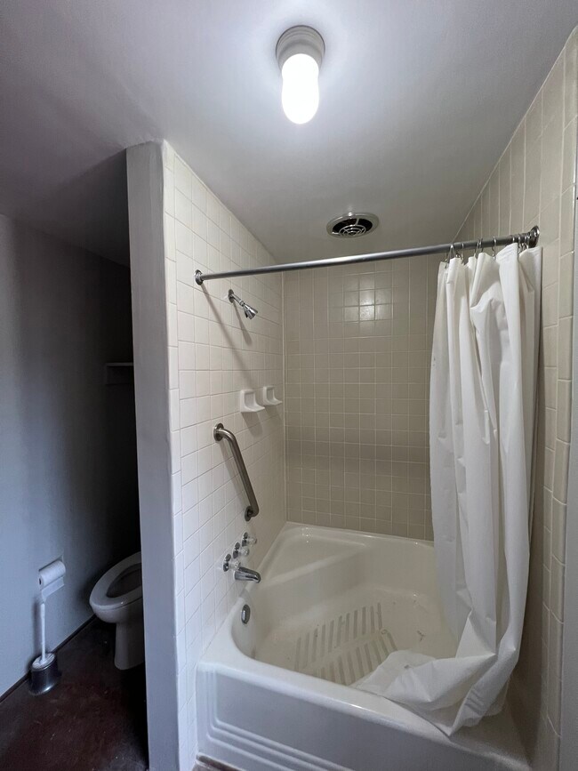 Building Photo - 76 Belvedere Farm Ln