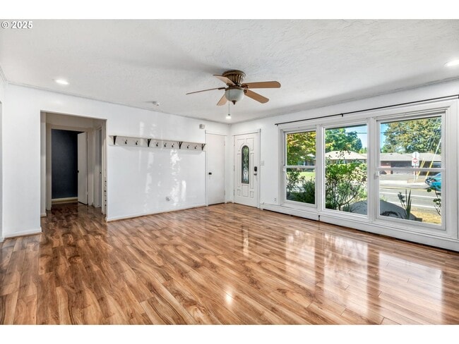 Building Photo - Classic Hillsboro Home with Two Spacious B...