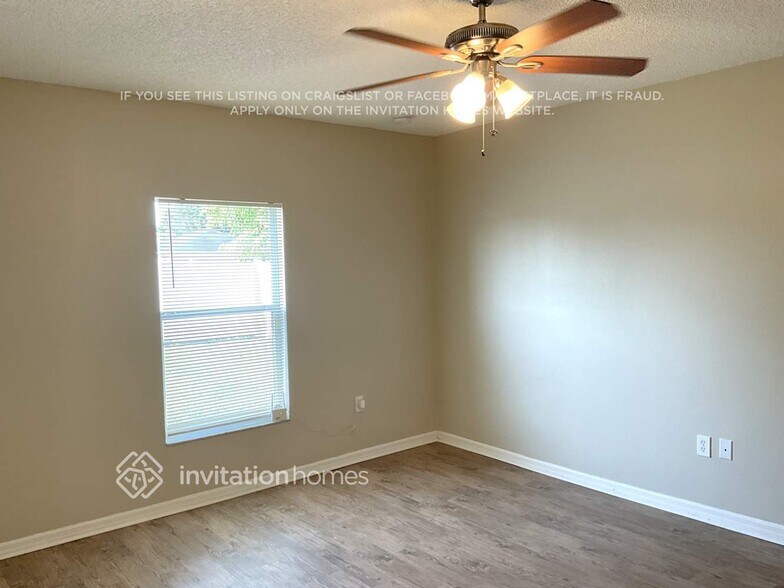 Building Photo - 761 Dromedary Dr