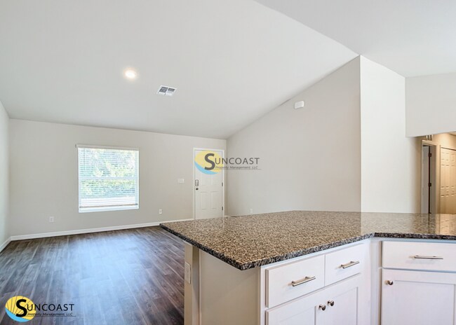 Building Photo - 17927 SW 32nd Cir