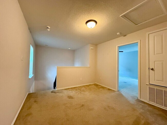 Building Photo - 10843 Canter Spur