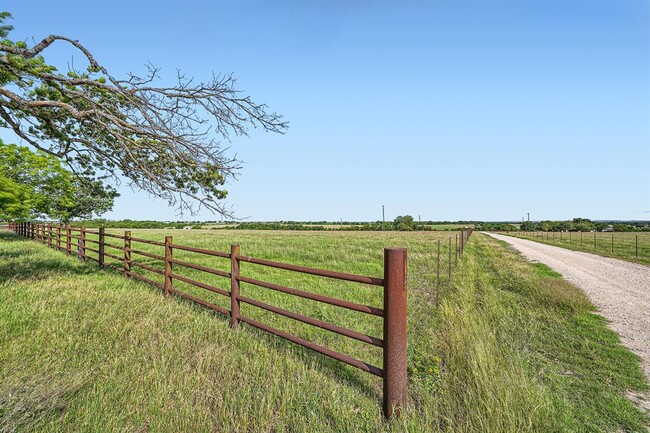 Primary Photo - 1850 Co Rd 105