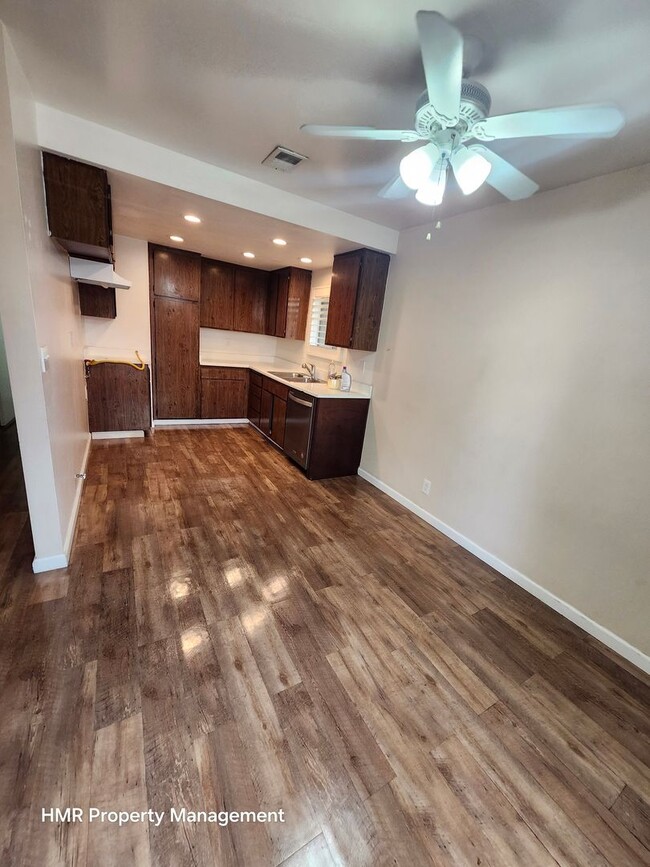 Building Photo - *MOVE-IN SPECIAL* Spacious 3-Bedroom Condo