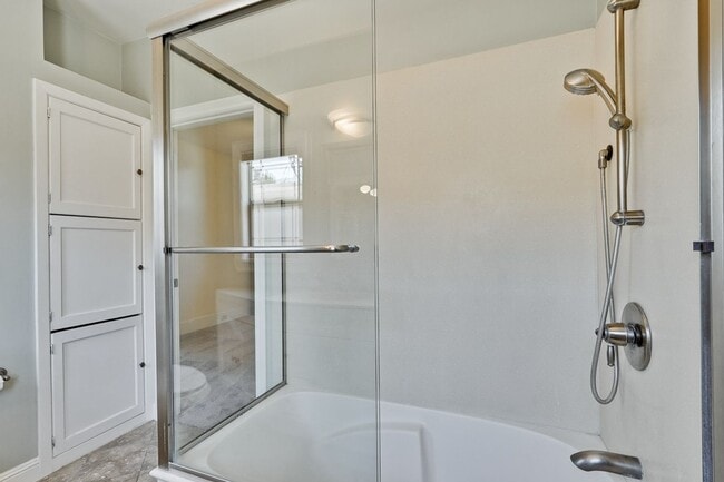 Building Photo - Single Family 3 Bed 2 Bath House in Santa ...