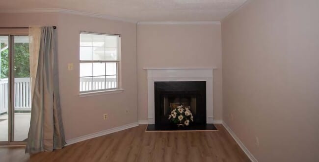 Building Photo - 1524 Lincoln Way