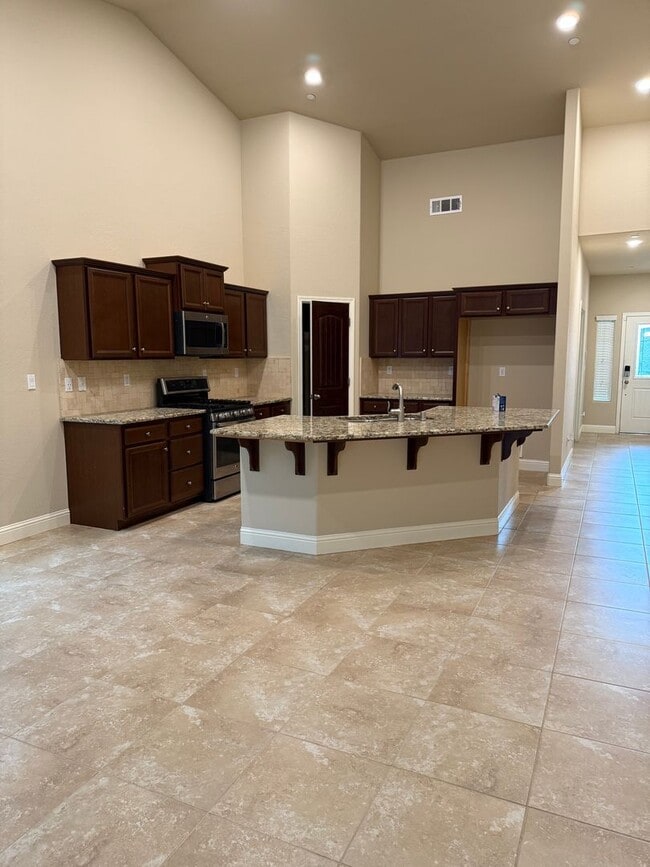 Building Photo - Charming Loma Vista Home