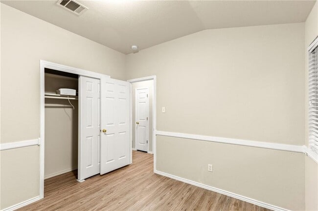 Building Photo - 9417 Bradner Dr