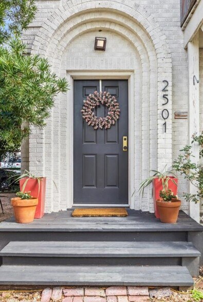 Primary Photo - 2501 Woodhead St