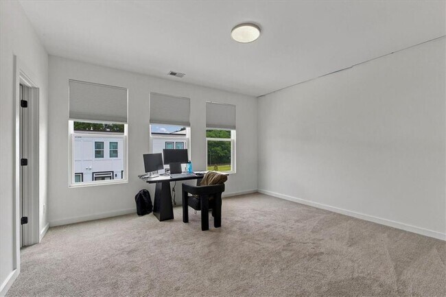 Building Photo - 1077 Glen Opal Dr