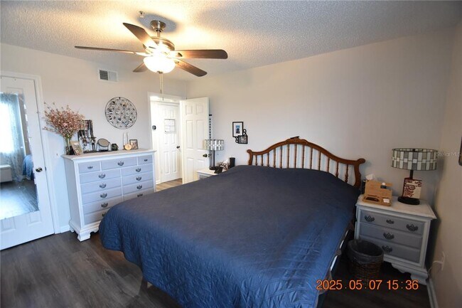 Building Photo - 2400 Feather Sound Dr