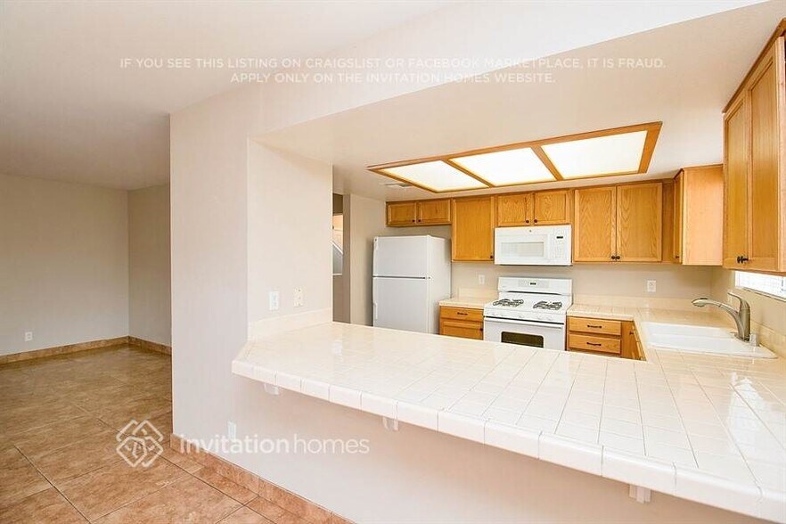 Building Photo - 1628 Sun Canyon Ct