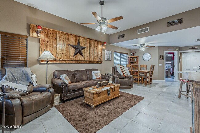 Building Photo - 15205 N Ivory Dr